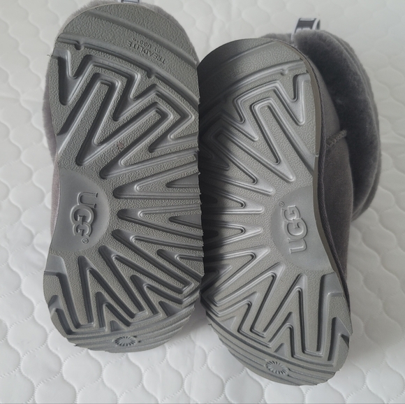 UGG Boots Girls T Pluffed Mini Quilted Gray Size 13 - Picture 7 of 15